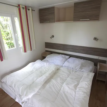 Aldeamento Turístico Camping Oase Praha 4*