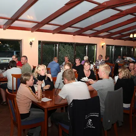 Aldeamento Turístico Camping Oase Praha