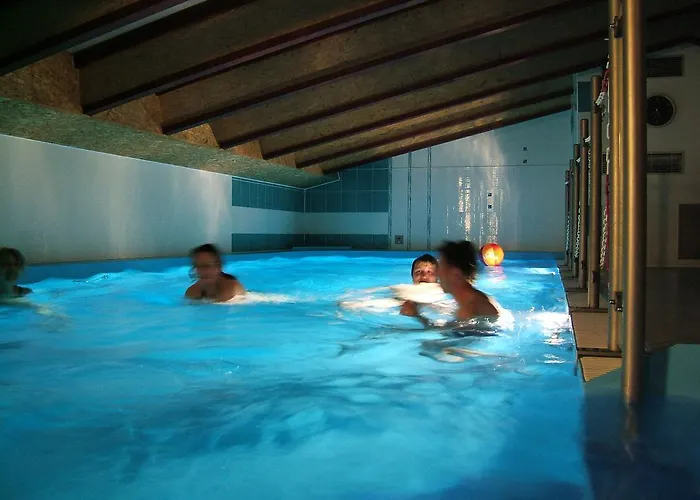 Camping Oase Praha Zlatniky (Central Bohemian)